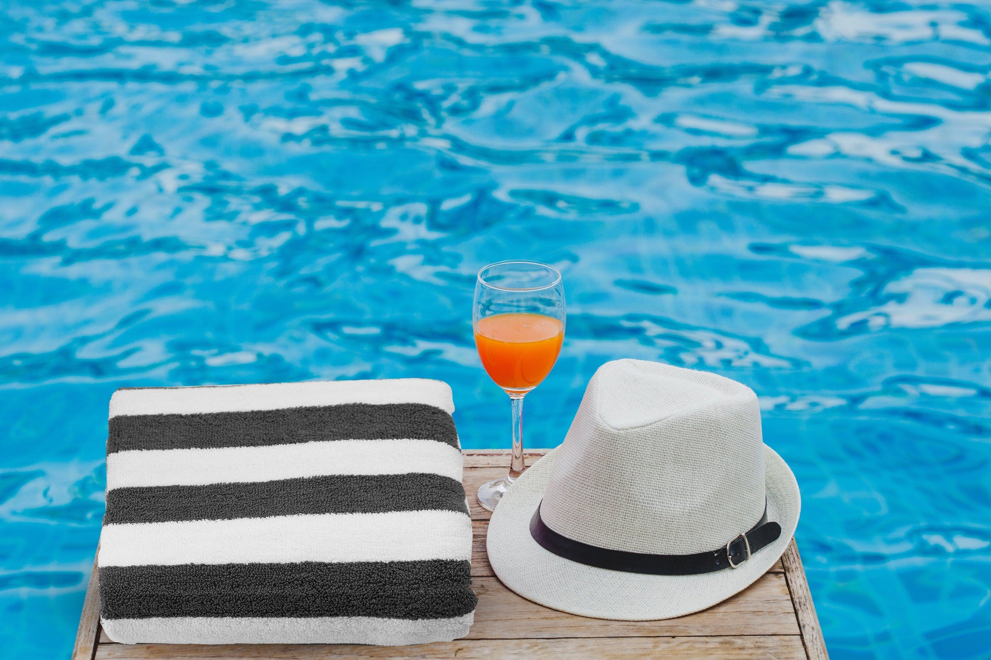 Beach/Pool Towels - Extra Large 100% Cotton, Cabana Stripes, Extra Soft & Highly Absorbent, (Pack of 2, Size 90x180cm), Available in a variety of colours - Bliss Kingdom